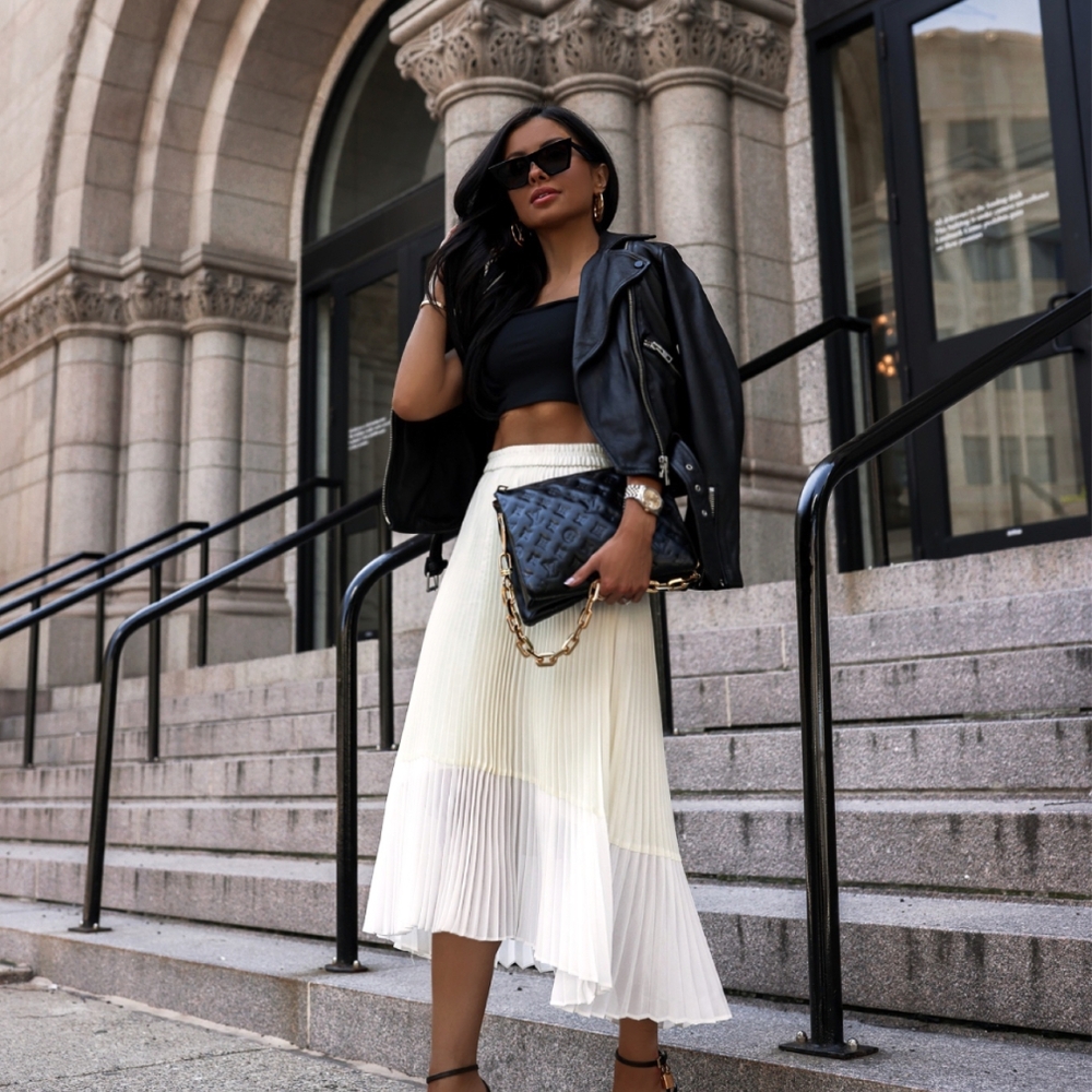 Elegant White Pleated Skirt